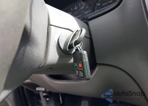 2002 Ford Taurus Ses z USA, uszkodzony, nr VIN 1FAFP55SX2G277056